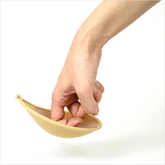 バストにぴったり密着