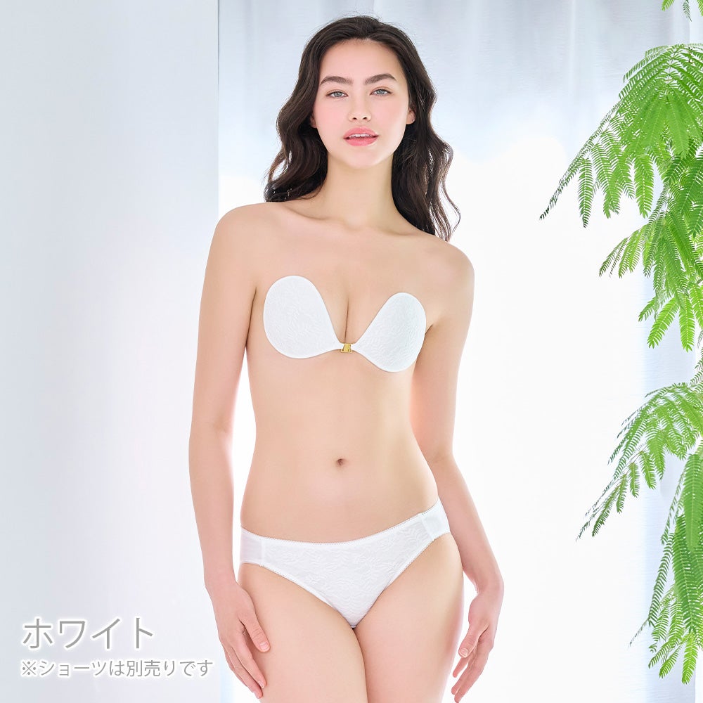 モデル着用　ホワイト